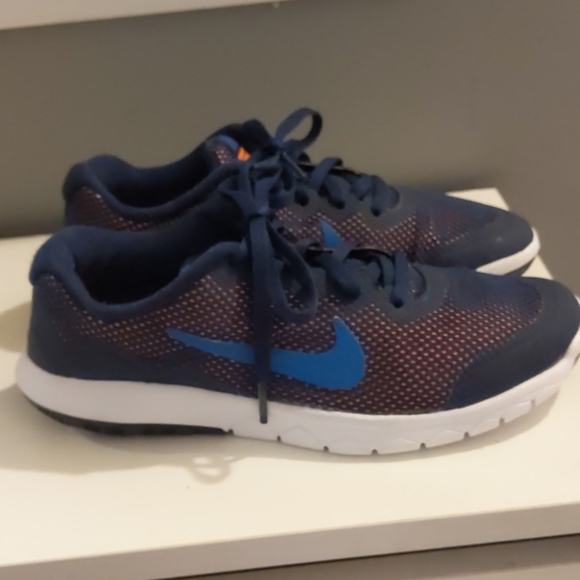 👟Nike shoes 4 Youth - Picture 2 of 5